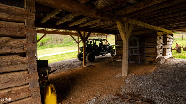 4242 Pearl Valley Road, Sevierville, TN 37876