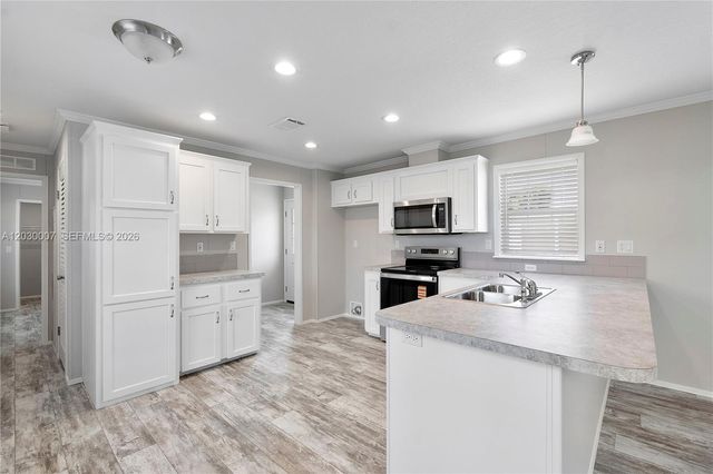 5530 SW 32nd Ter, Dania Beach, FL 33312