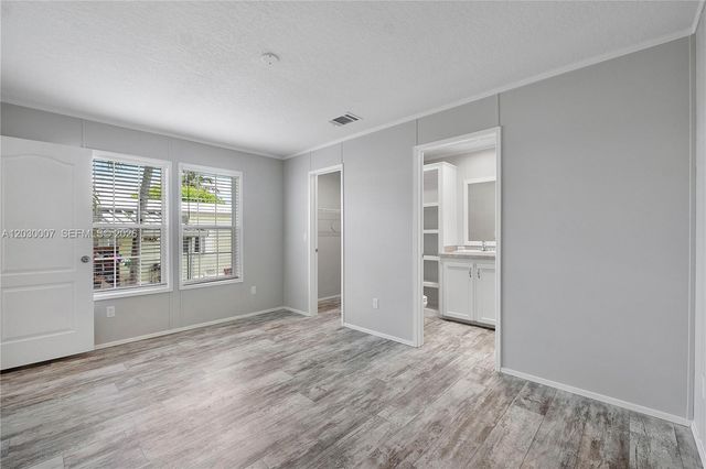5530 SW 32nd Ter, Dania Beach, FL 33312