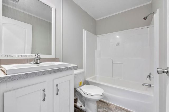 5530 SW 32nd Ter, Dania Beach, FL 33312