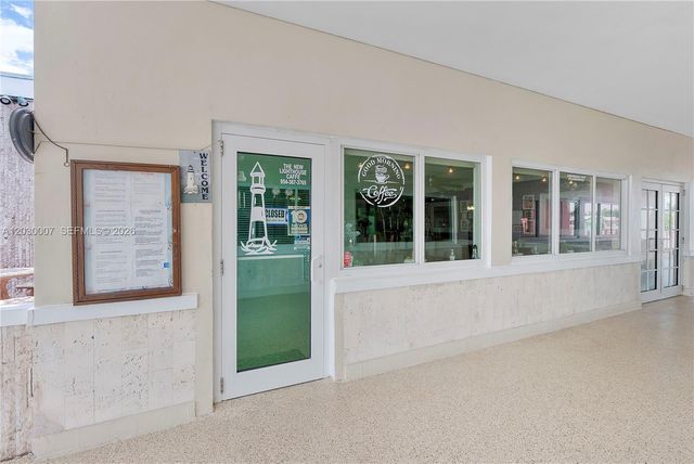 5530 SW 32nd Ter, Dania Beach, FL 33312