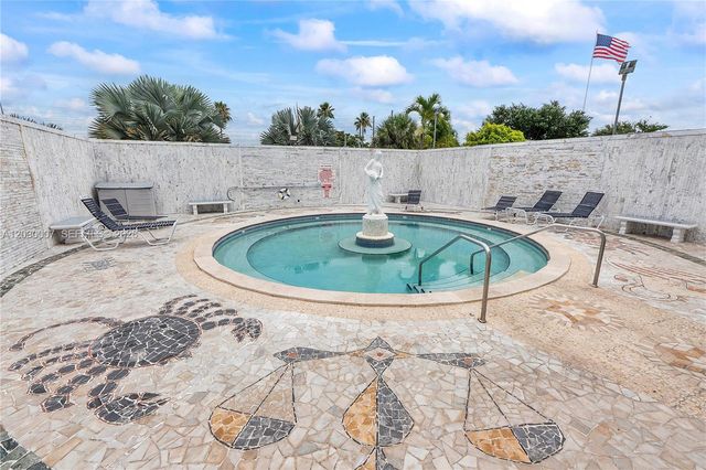 5530 SW 32nd Ter, Dania Beach, FL 33312