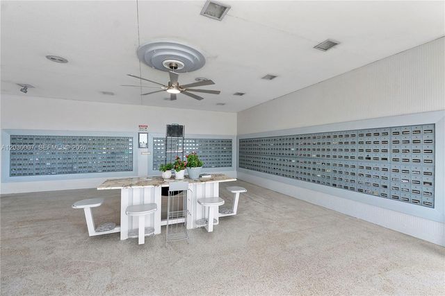 5530 SW 32nd Ter, Dania Beach, FL 33312