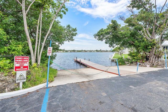 5530 SW 32nd Ter, Dania Beach, FL 33312