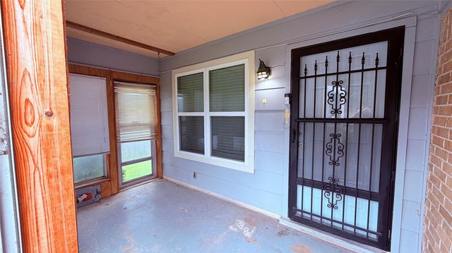 8404 Maine DR, Austin, TX 78758