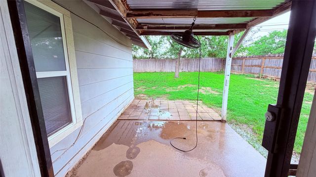 8404 Maine DR, Austin, TX 78758