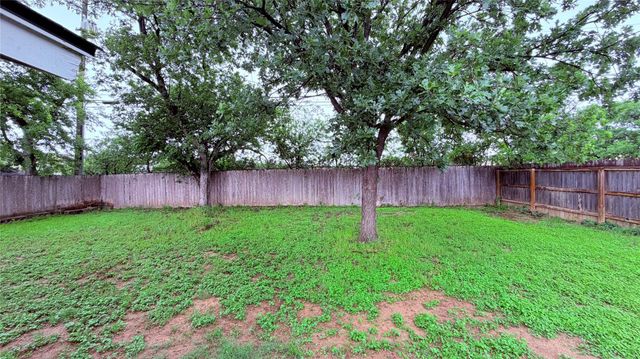 8404 Maine DR, Austin, TX 78758
