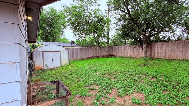 8404 Maine DR, Austin, TX 78758