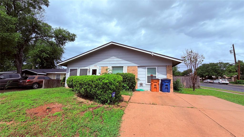8404 Maine DR, Austin, TX 78758