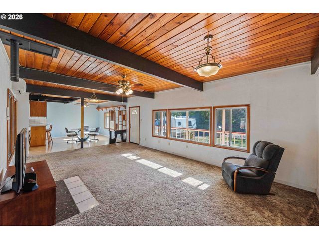 87463 MCTIMMONS Ln, Bandon, OR 97411