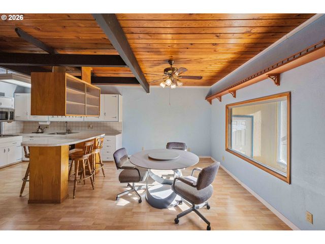 87463 MCTIMMONS Ln, Bandon, OR 97411