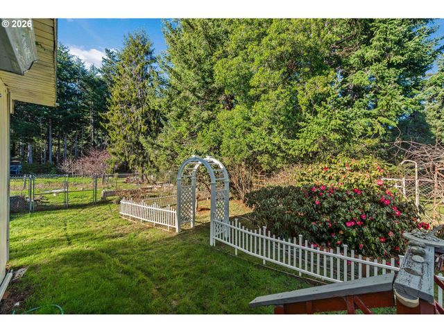 87463 MCTIMMONS Ln, Bandon, OR 97411