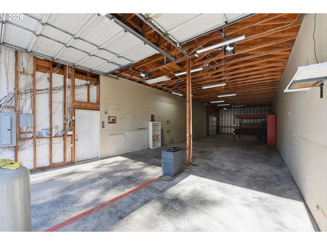 87463 MCTIMMONS Ln, Bandon, OR 97411