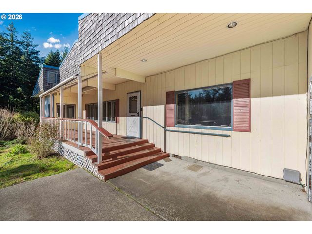 87463 MCTIMMONS Ln, Bandon, OR 97411