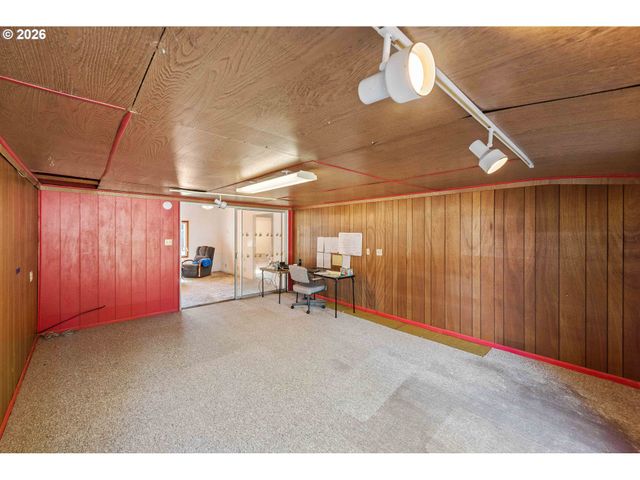 87463 MCTIMMONS Ln, Bandon, OR 97411