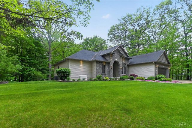 809 Rosewood Boulevard, Homer Twp, MI 48640