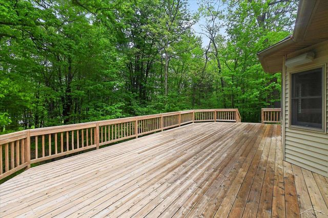809 Rosewood Boulevard, Homer Twp, MI 48640