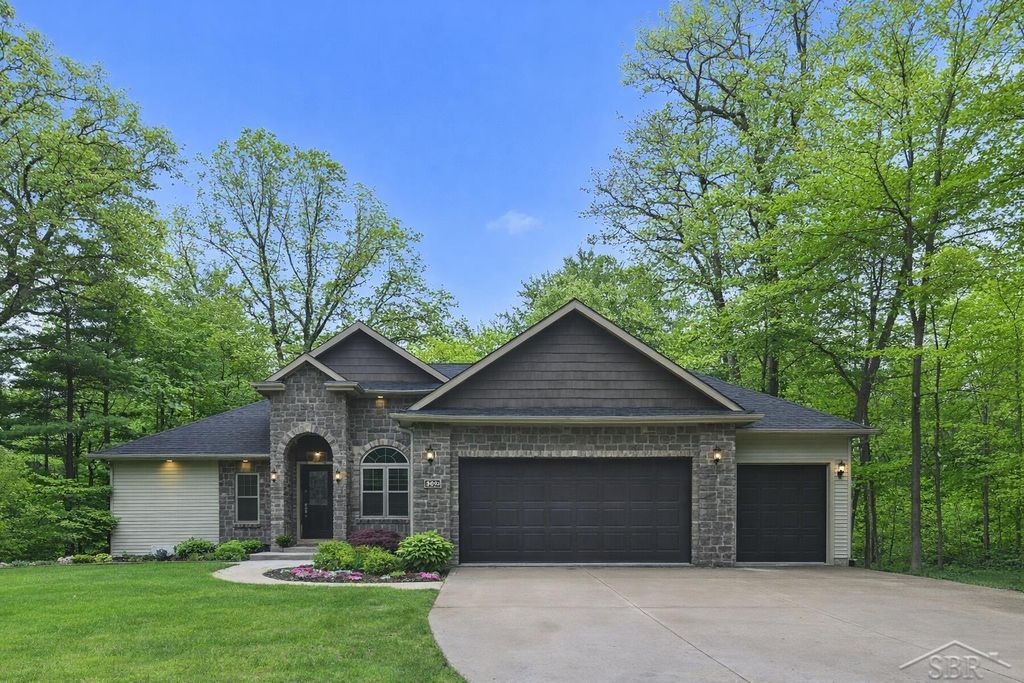 809 Rosewood Boulevard, Homer Twp, MI 48640