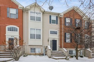 836 Lewisburg Lane, Aurora, IL 60504