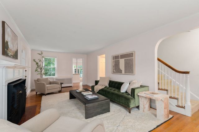 11 Martin Rd, Wellesley, MA 02481