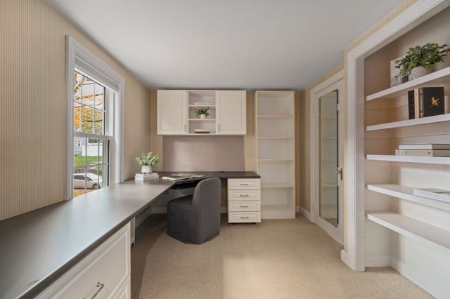 11 Martin Rd, Wellesley, MA 02481