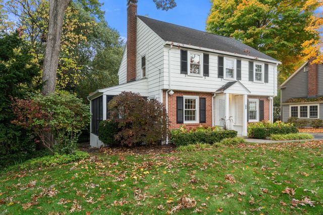 11 Martin Rd, Wellesley, MA 02481