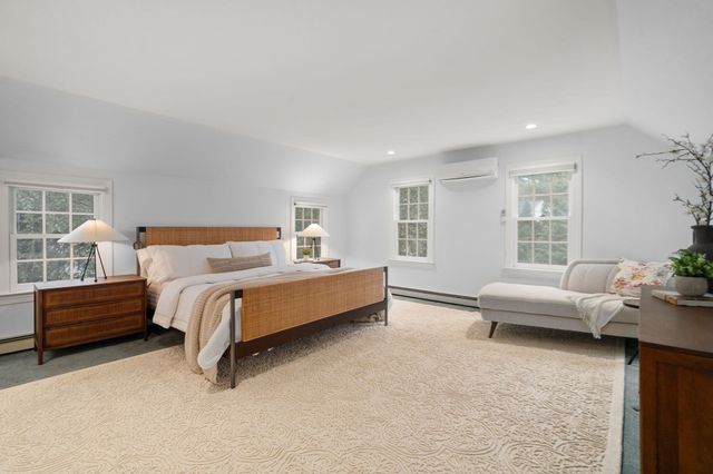 11 Martin Rd, Wellesley, MA 02481