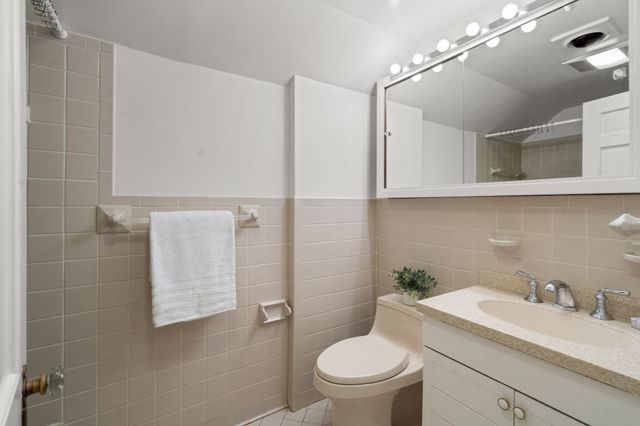 11 Martin Rd, Wellesley, MA 02481