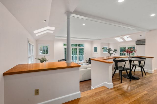 11 Martin Rd, Wellesley, MA 02481
