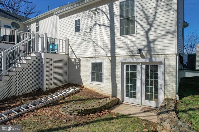 140 PARLIAMENT WAY, Charles Town, WV 25414