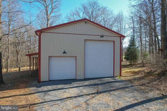 140 PARLIAMENT WAY, Charles Town, WV 25414