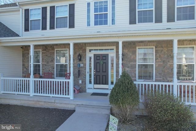 140 PARLIAMENT WAY, Charles Town, WV 25414