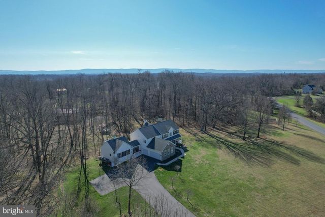 140 PARLIAMENT WAY, Charles Town, WV 25414
