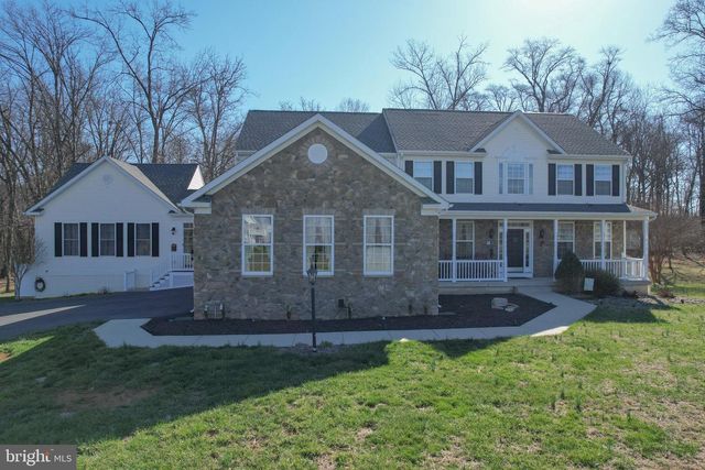 140 PARLIAMENT WAY, Charles Town, WV 25414