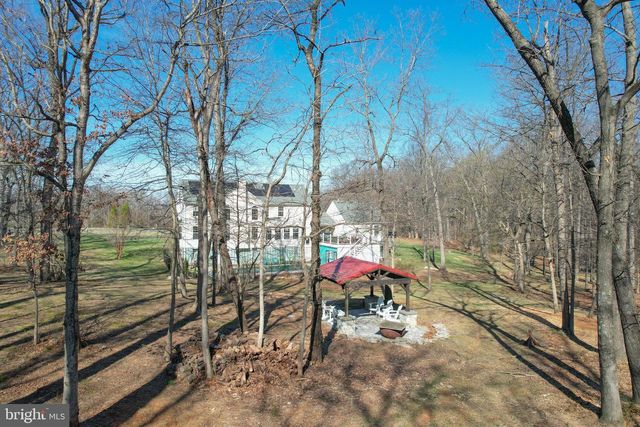 140 PARLIAMENT WAY, Charles Town, WV 25414