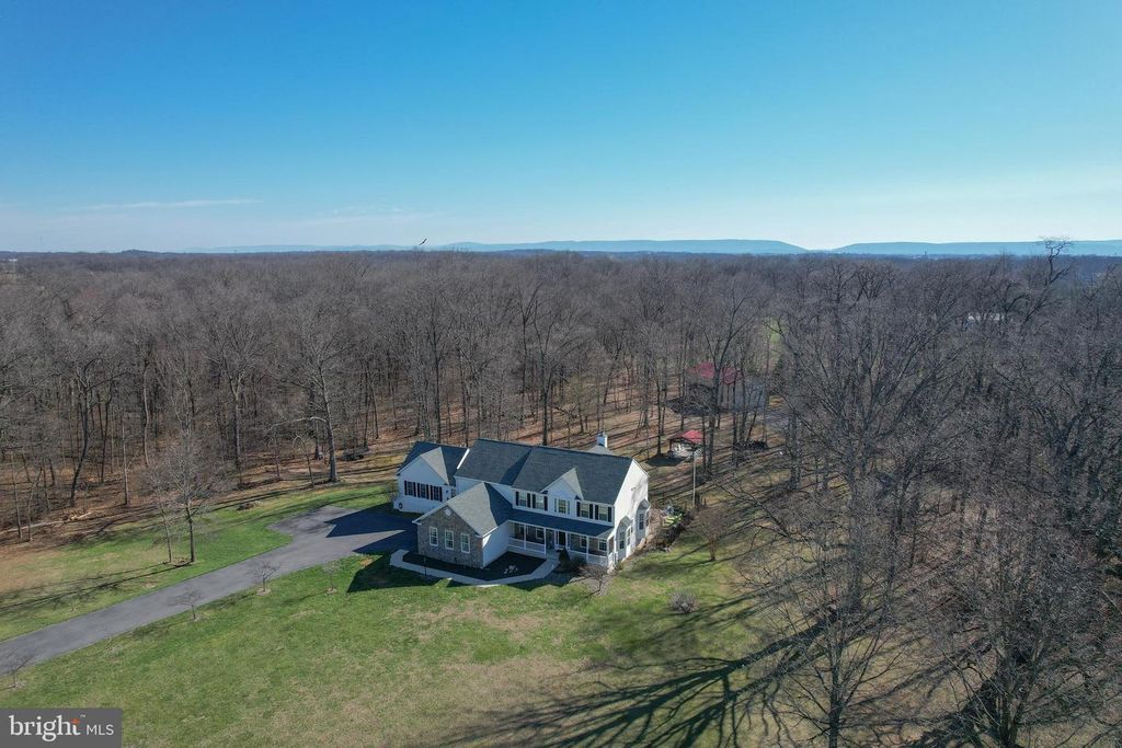 140 PARLIAMENT WAY, Charles Town, WV 25414