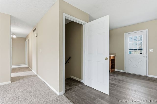 2301 Dunbar Drive, Jeffersonville, IN 47130