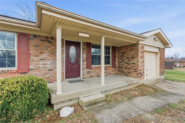 2301 Dunbar Drive, Jeffersonville, IN 47130