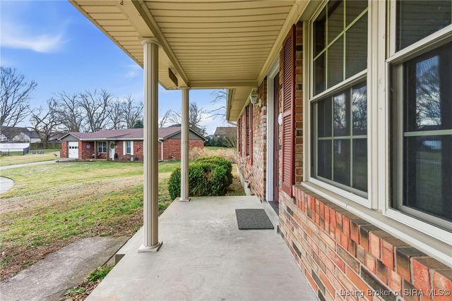 2301 Dunbar Drive, Jeffersonville, IN 47130