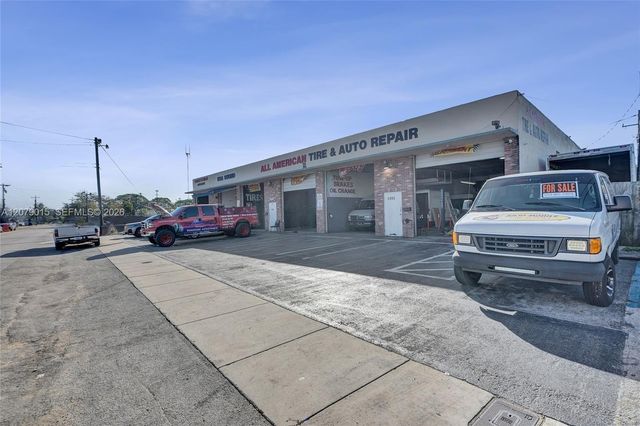 5960 SW 23rd Street, West Park, FL 33023