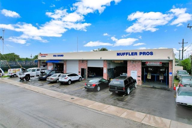 5960 SW 23rd Street, West Park, FL 33023