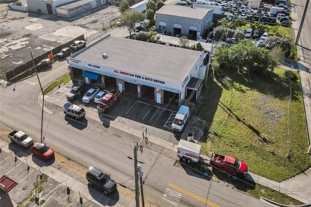 5960 SW 23rd Street, West Park, FL 33023