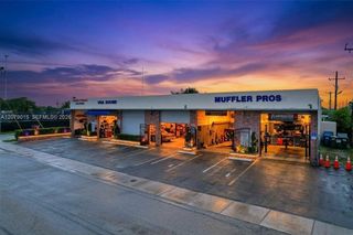 5960 SW 23rd Street, West Park, FL 33023