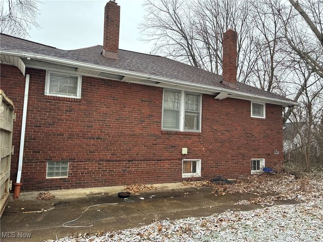 3867 W 140th Street, Cleveland, OH 44111