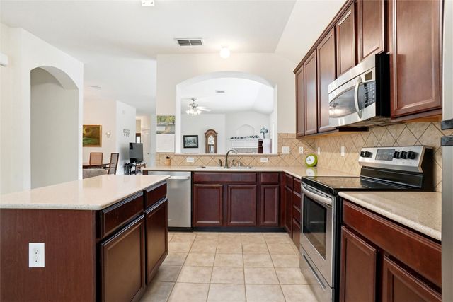 1904 Fairmount Park Drive, Denton, TX 76210