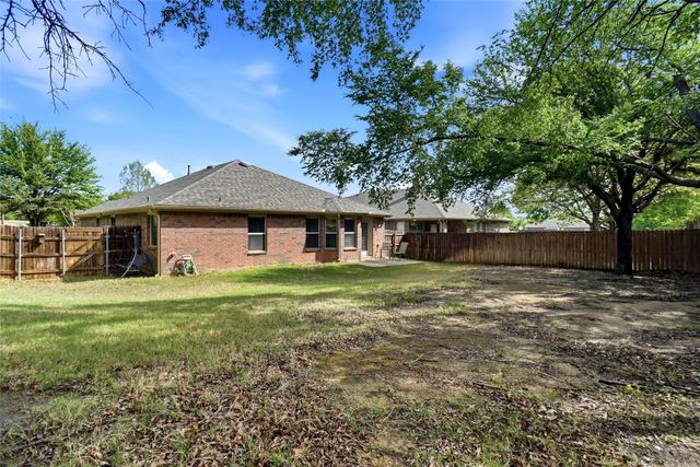 1904 Fairmount Park Drive, Denton, TX 76210