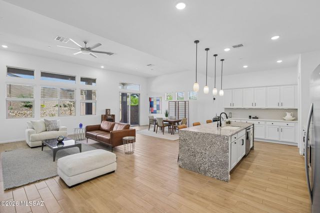 14663 N Blue Juniper Lane, Marana, AZ 85658