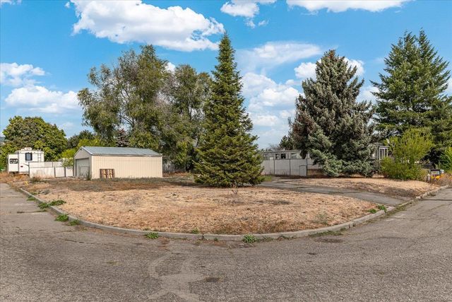 18305 E Liberty Ave, Spokane Valley, WA 99216 property photo