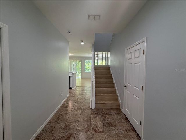 8118 STONE PATH WAY, Tampa, FL 33647