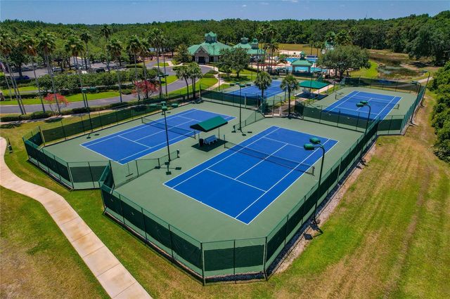 8118 STONE PATH WAY, Tampa, FL 33647